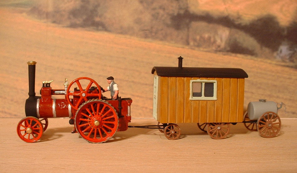 McLaren Dampftraktor mit Wohnanhnger und Wasserwagen